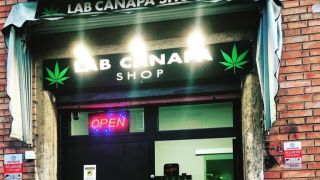 negozio di cannabis bologna Lab canapa shop_cannabis Light CBD_BOLOGNA