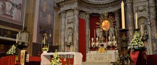 Basilica, altare maggiore con la Madonna dei Lumini