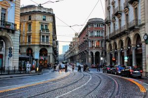 servizio auto torino Sixt Noleggio Auto e Noleggio Furgoni Torino Stazione Porta Nuova