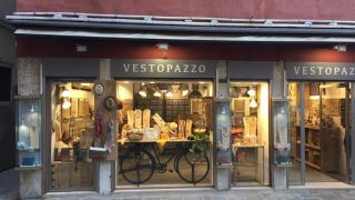 negozio di accessori di moda venezia VESTOPAZZO Venezia